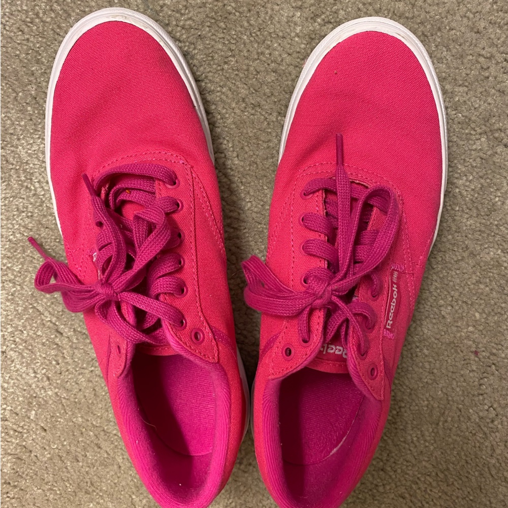 Reebok | Hot Pink Sneakers